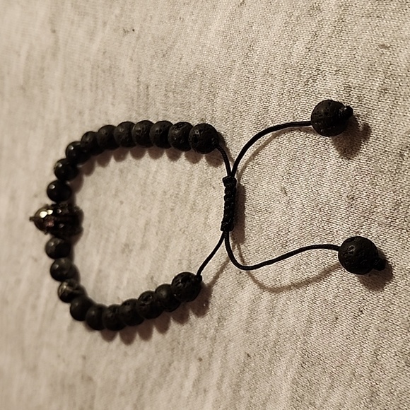 Spartan Helmet Agate Beaded Bracelet - Picture 2 of 6